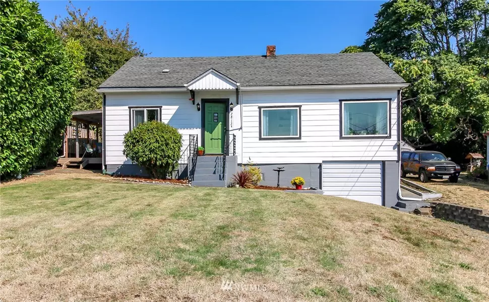 2812 NE Alder ST, Bremerton, WA 98310