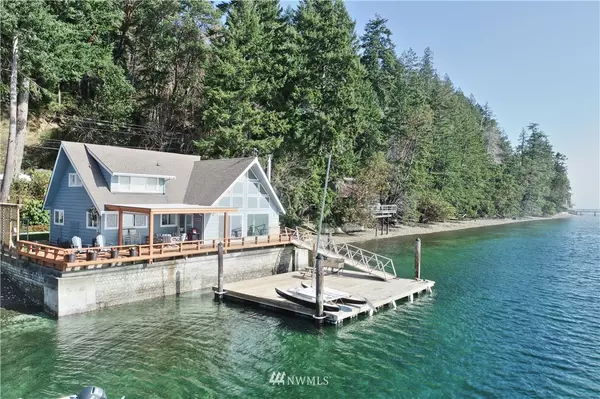 12341 NE North Shore Road, Belfair, WA 98528