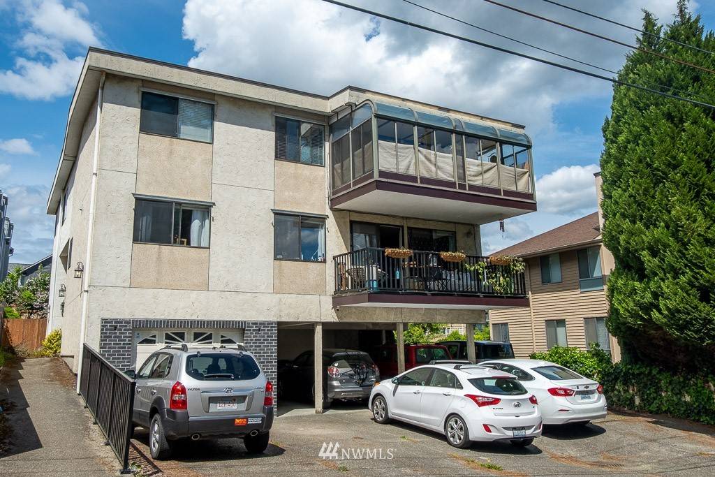 1006 N 43rd ST, Seattle, WA 98103