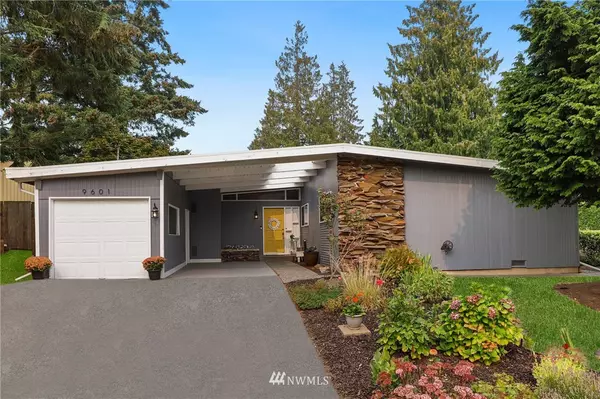 Edmonds, WA 98020,9601 Laurel LN