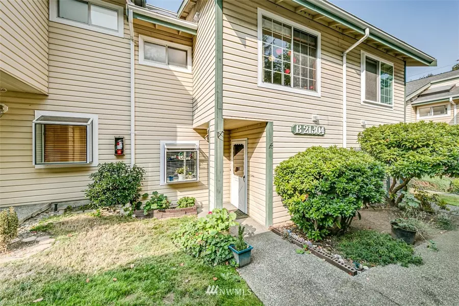 21304 48th AVE W #B3, Mountlake Terrace, WA 98043