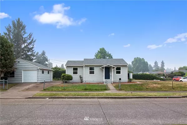 315 30th AVE, Longview, WA 98632