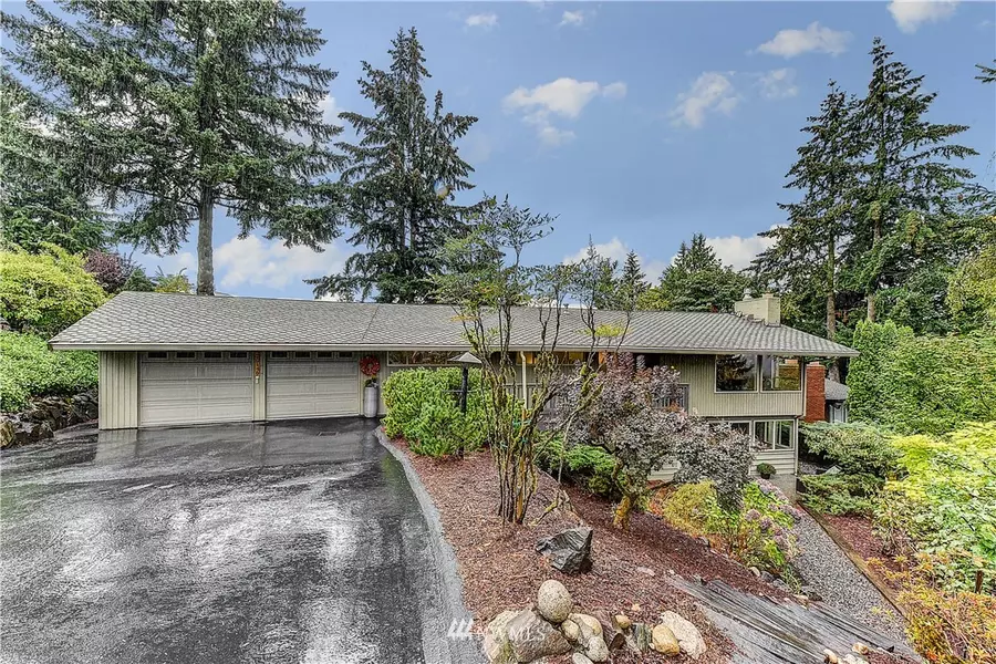 20146 53rd AVE NE, Lake Forest Park, WA 98155