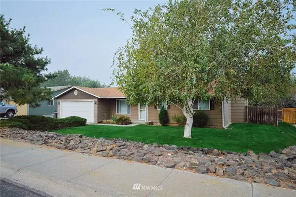 Moses Lake, WA 98837,2214 S Crestmont DR