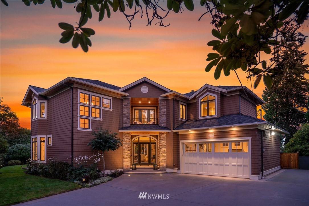 12073 Lakeside PL NE, Seattle, WA 98125