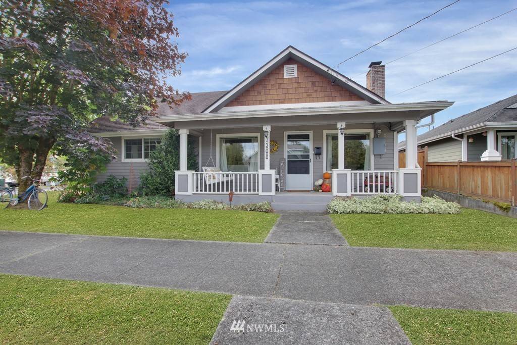 1308 Davis AVE, Enumclaw, WA 98022