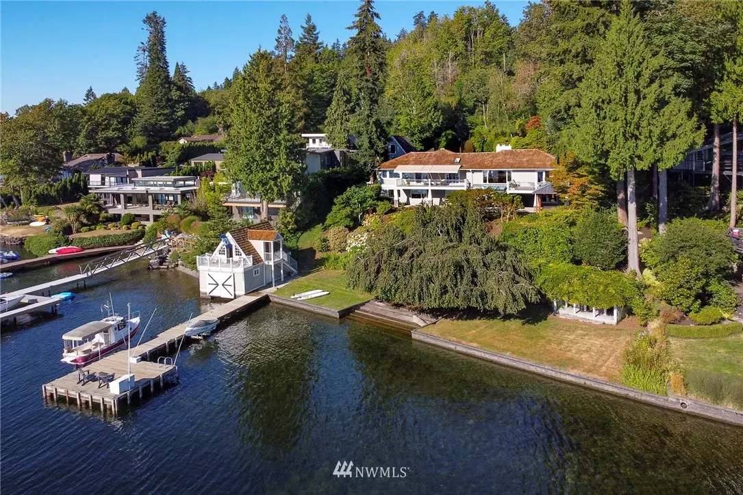 Mercer Island, WA 98040,7452 E Mercer WAY