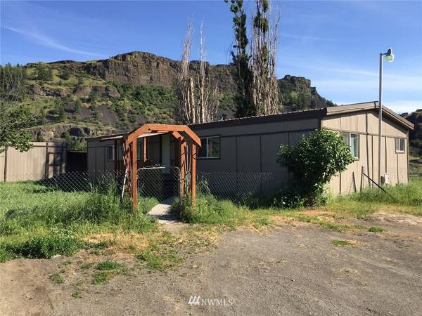 21837 21855 NE Section PL, Grand Coulee, WA 99133