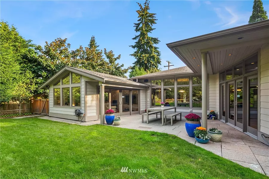 10024 NE 20th ST, Bellevue, WA 98004