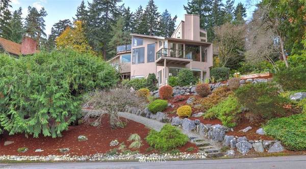 5411 96th AVE SE, Mercer Island, WA 98040