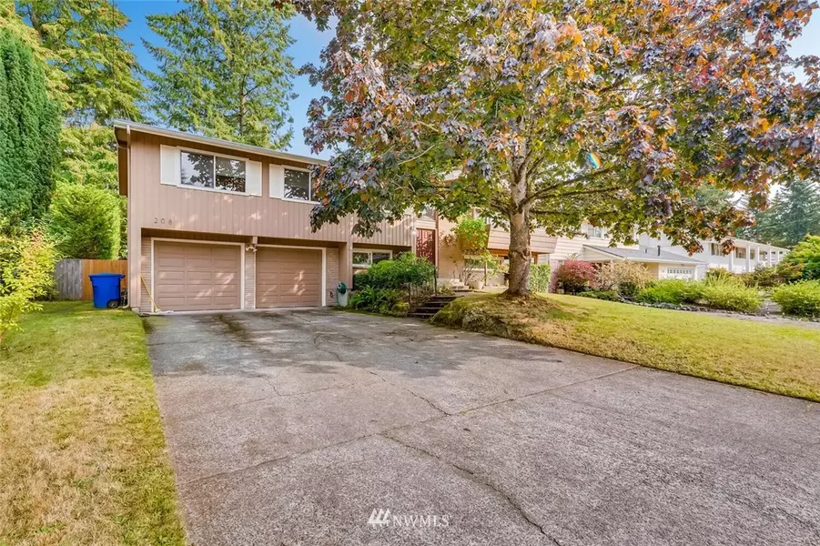 208 145th PL NE, Bellevue, WA 98007