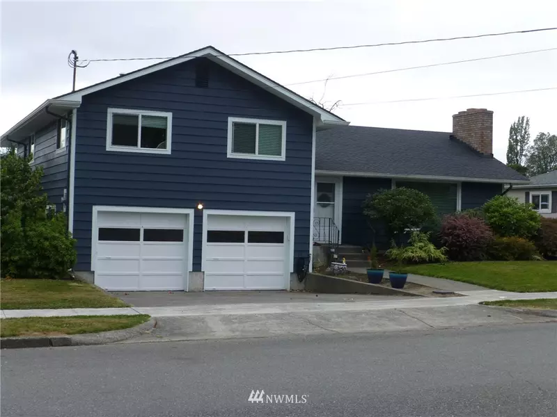 1325 S 16th ST, Mount Vernon, WA 98274