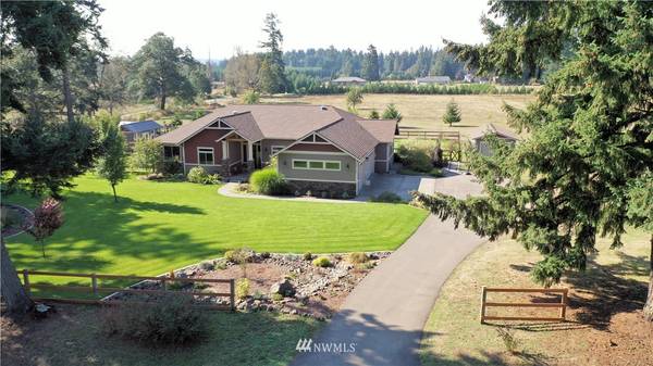 13715 Smokey LN SE, Rainier, WA 98576