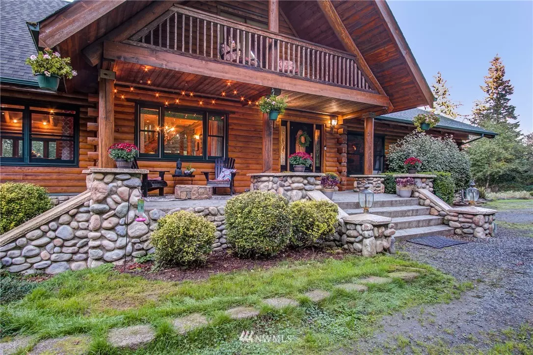 Snoqualmie, WA 98065,36508 SE 82nd ST