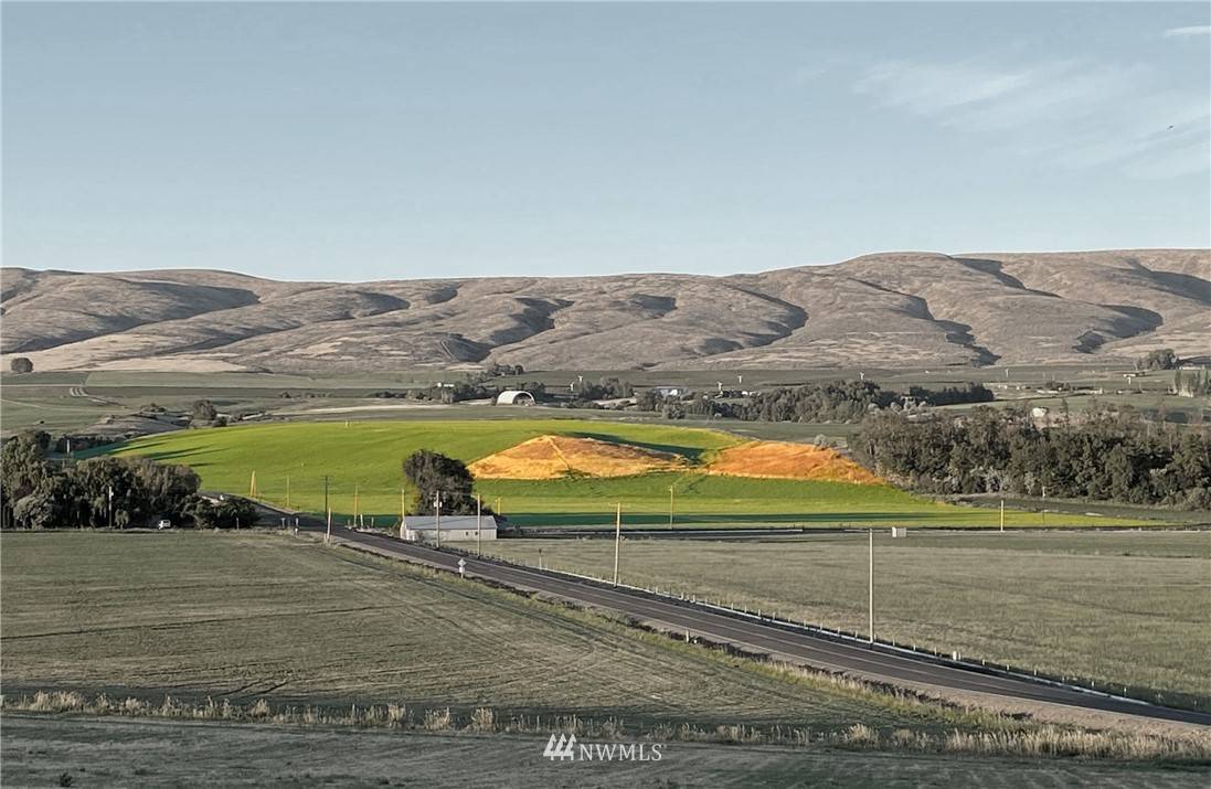 4684 Upper Badger RD, Ellensburg, WA 98926