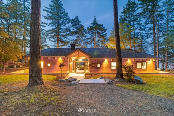 302 HALSEY RD, Friday Harbor, WA 98250