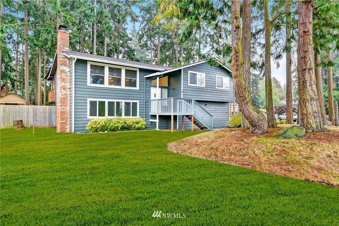 1214 Independence CT, Oak Harbor, WA 98277