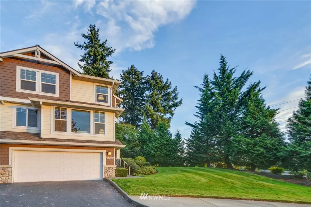 Bellevue, WA 98005,12262 NE 24th ST