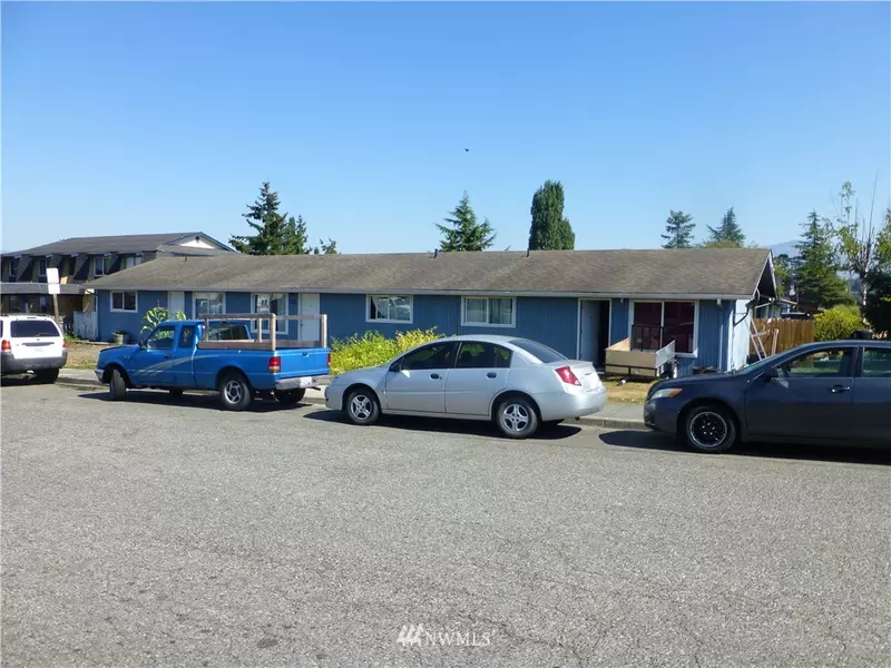110 Stanford DR NE #A-D, Mount Vernon, WA 98273