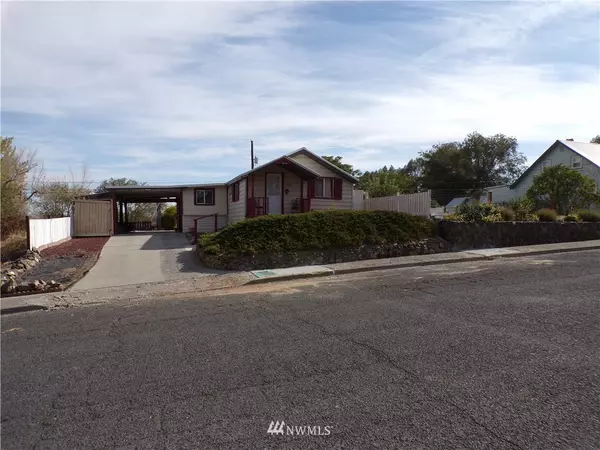 42 S Fir ST, Soap Lake, WA 98851