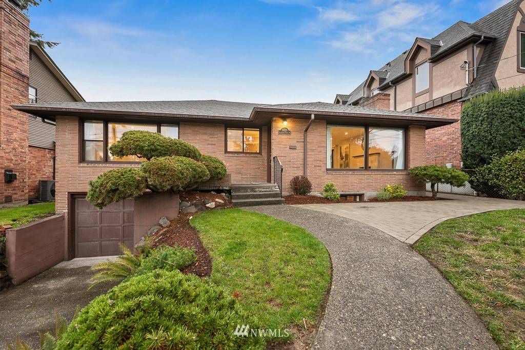 3420 Arapahoe PL W, Seattle, WA 98199