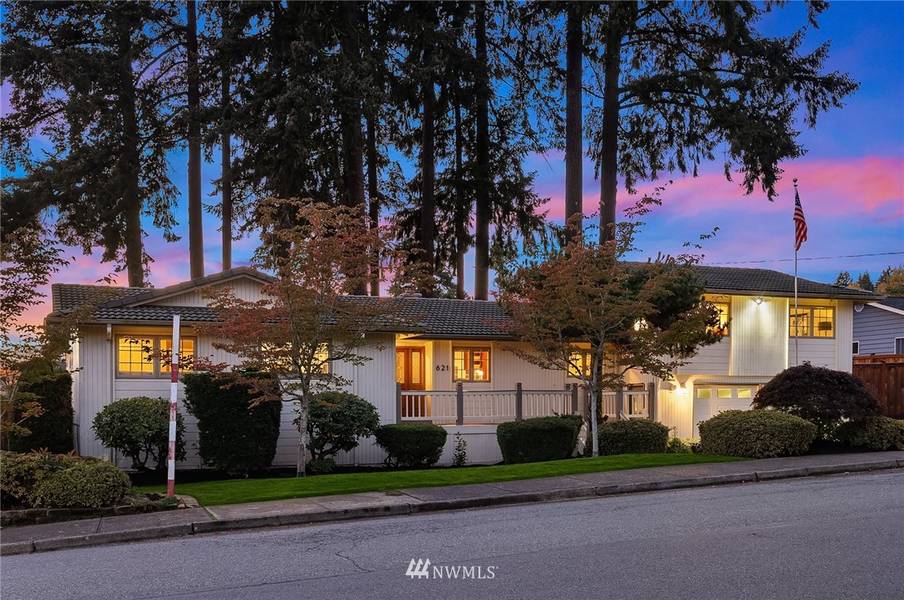 621 128th AVE SE, Bellevue, WA 98005