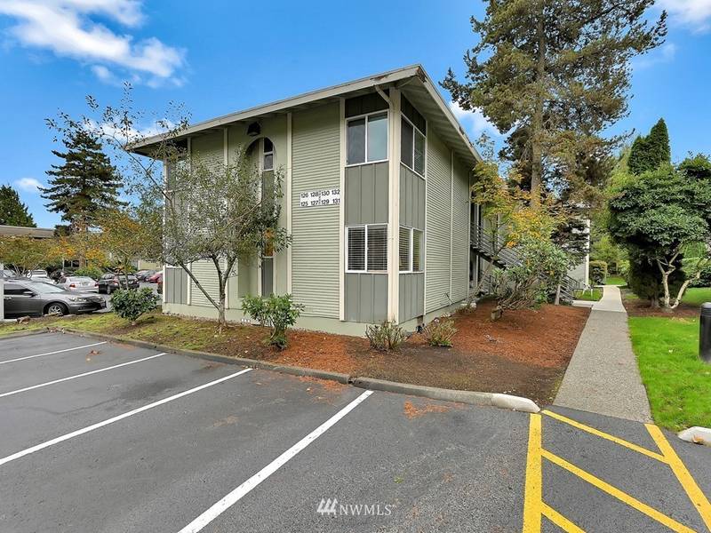 17305 NE 45th ST #125, Redmond, WA 98052