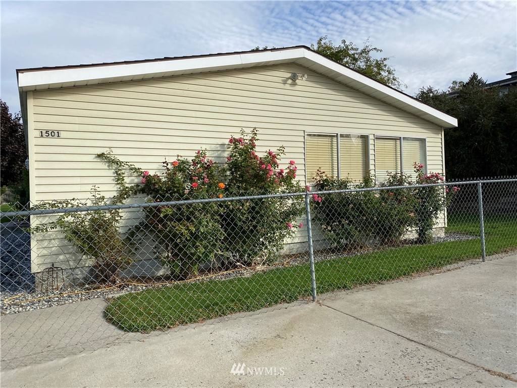 1501 16th CT NW, East Wenatchee, WA 98802