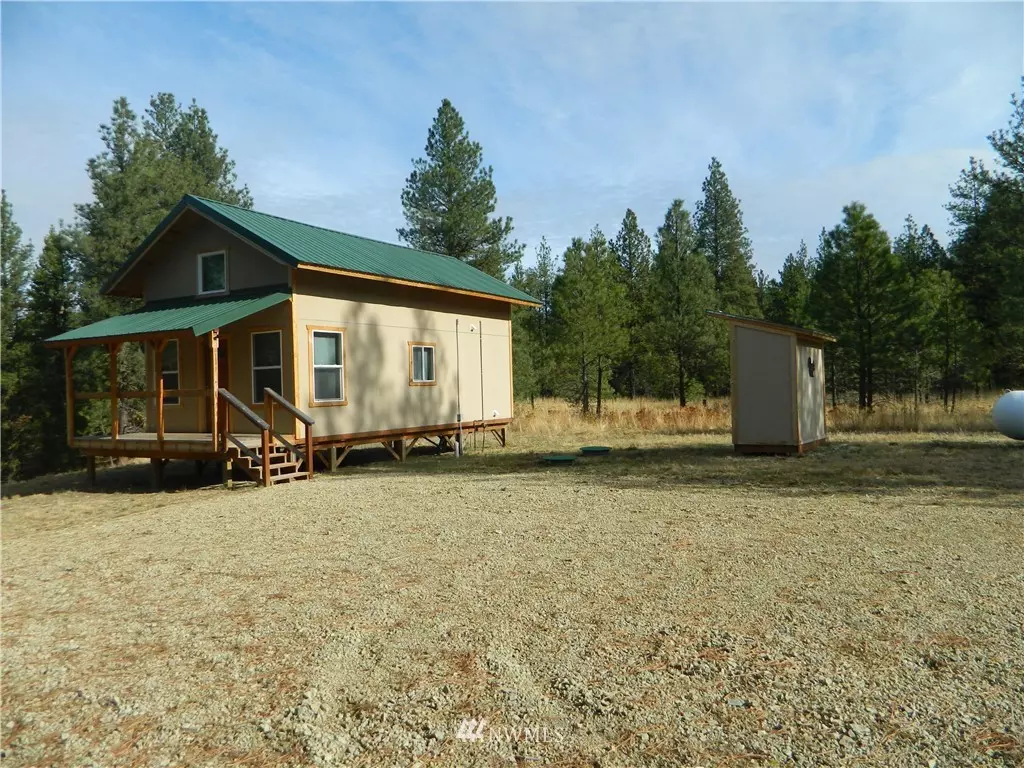 Tonasket, WA 98855,45 Squirrel RD