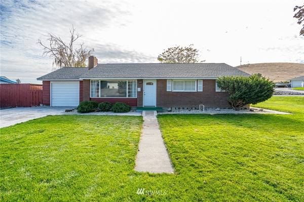 281 Mocliff RD, Ephrata, WA 98823