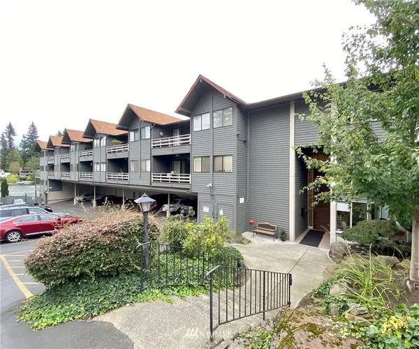 Shoreline, WA 98133,19428 Aurora AVE N #421