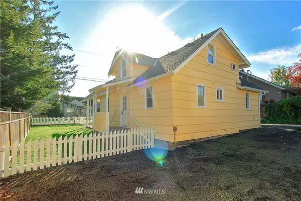 2406 11th ST, Bremerton, WA 98312