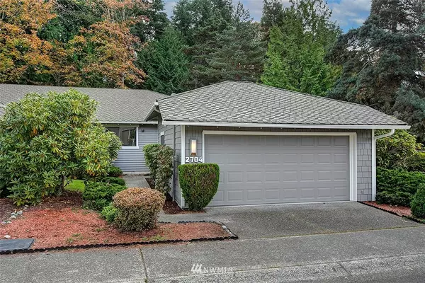 2704 174th AVE NE, Redmond, WA 98052