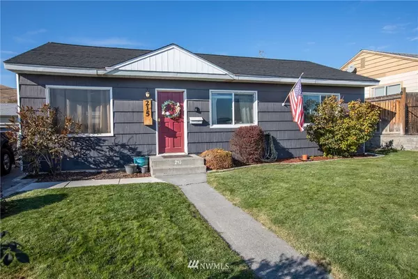 215 Mocliff RD, Ephrata, WA 98823