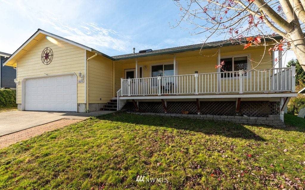 1675 SW Nienhuis ST, Oak Harbor, WA 98277