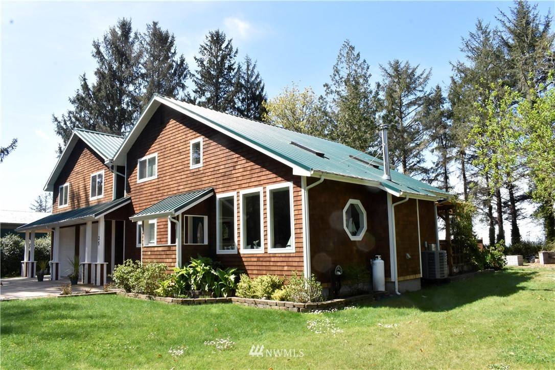 25 Bayview ST, Chinook, WA 98614
