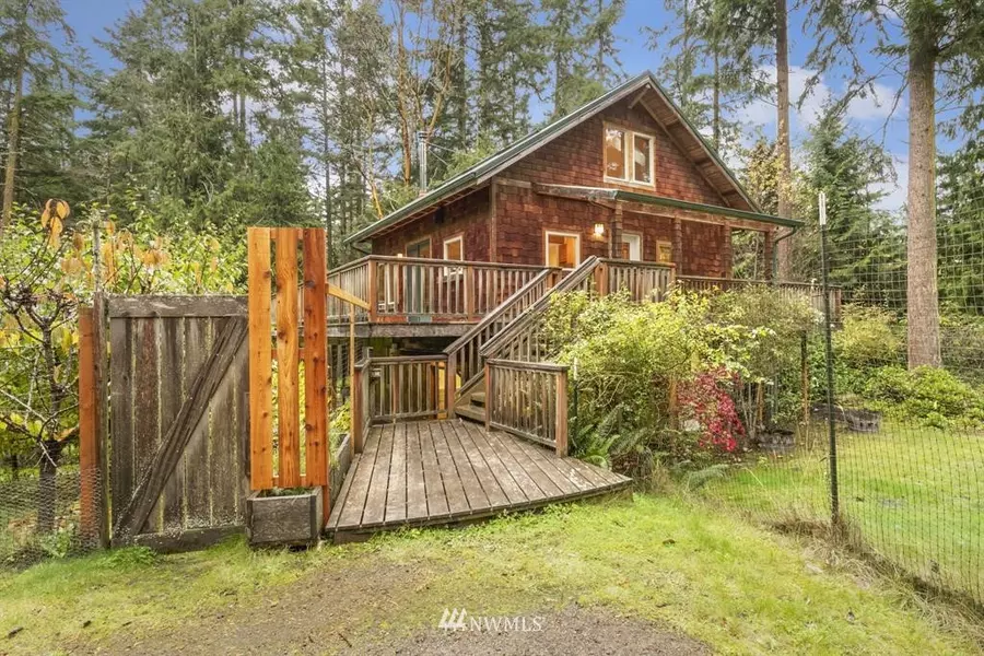 73 Middlepoint RD, Port Townsend, WA 98368