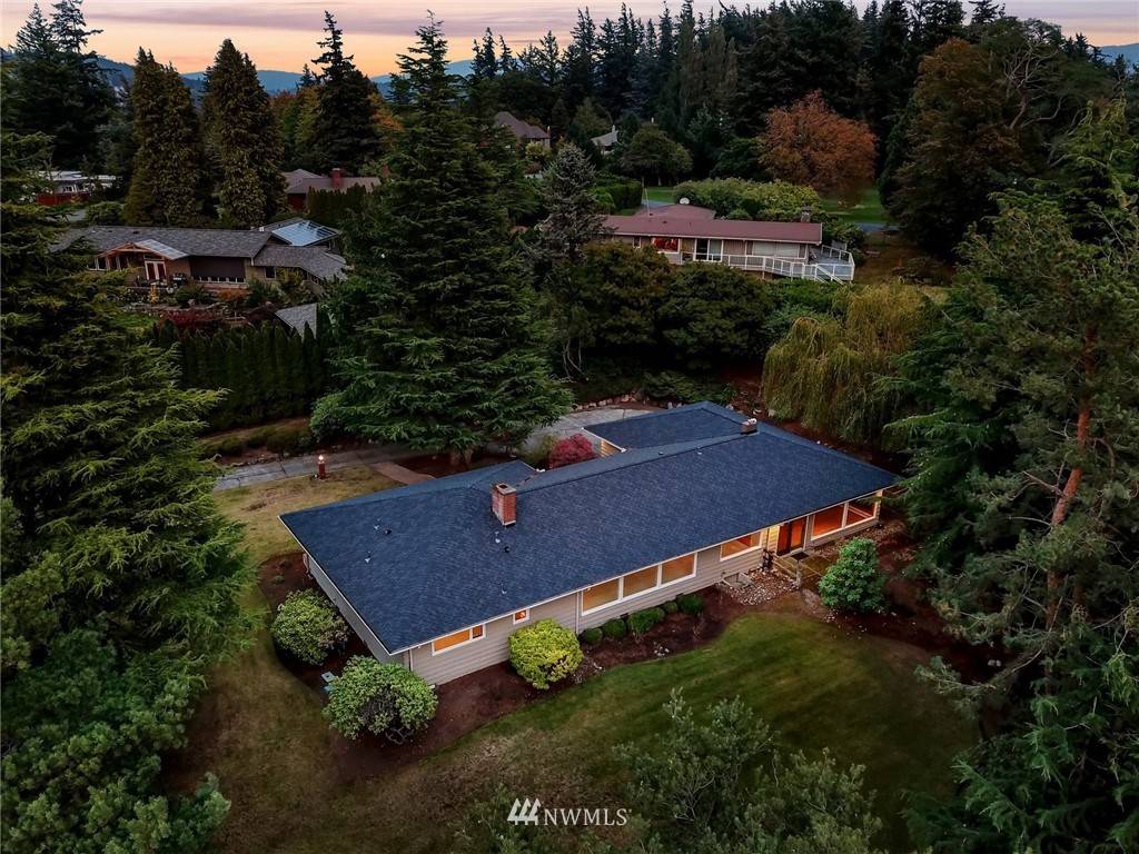 222 Hawthorn RD, Bellingham, WA 98225