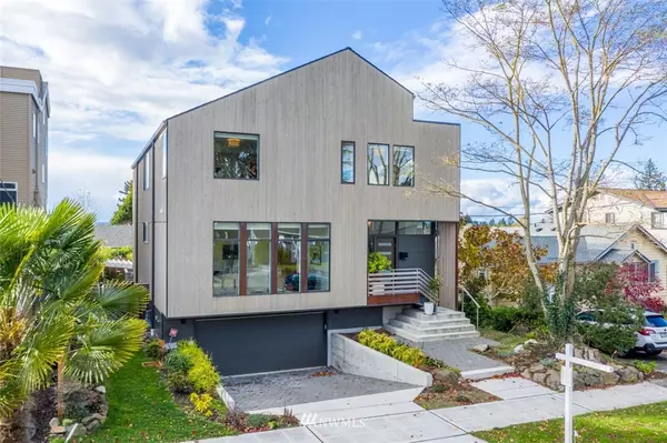 3211 40th AVE W, Seattle, WA 98199