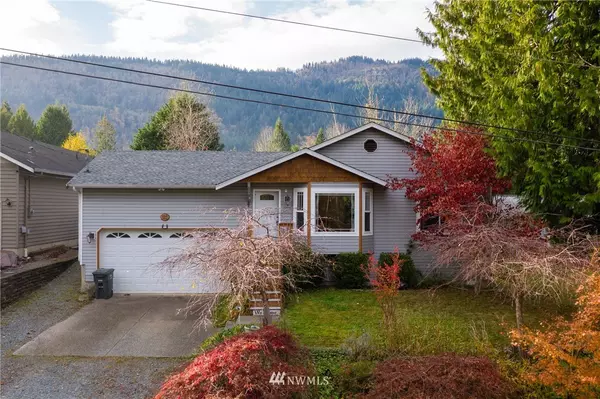 523 Fir LN, Sedro Woolley, WA 98284