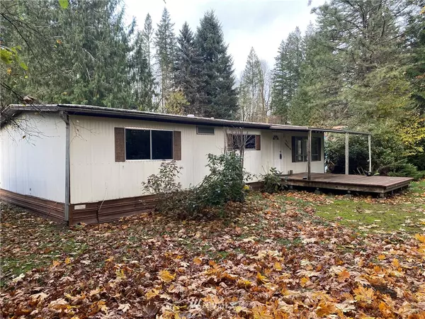 21 NE Sandra LN, Belfair, WA 98528