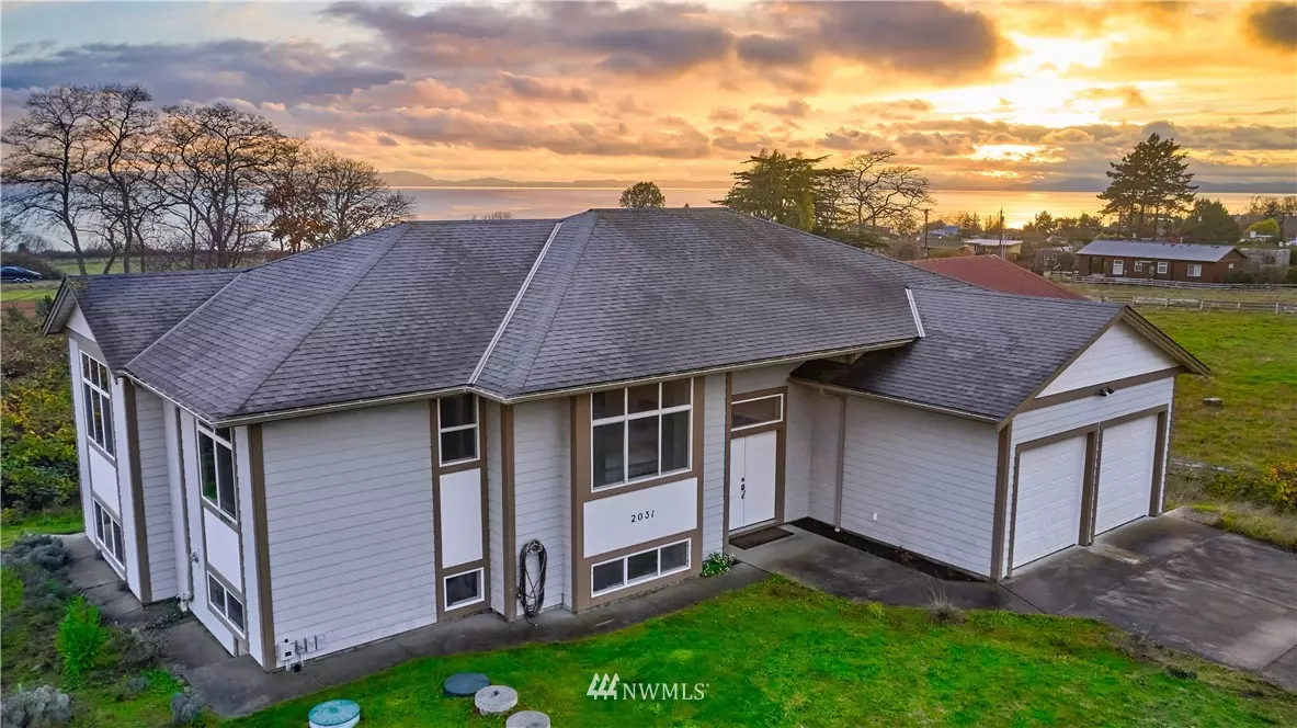 Point Roberts, WA 98281,2031 Cliffside DR