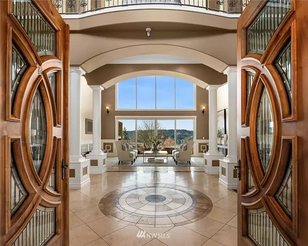 6457 Lake Washington BLVD SE, Newcastle, WA 98056