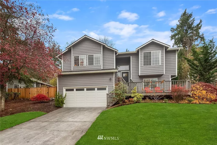 7025 NE 165th ST, Kenmore, WA 98028