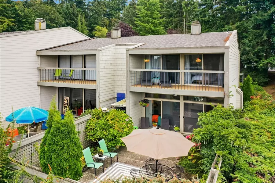 22711 Lakeview DR #C1, Mountlake Terrace, WA 98043