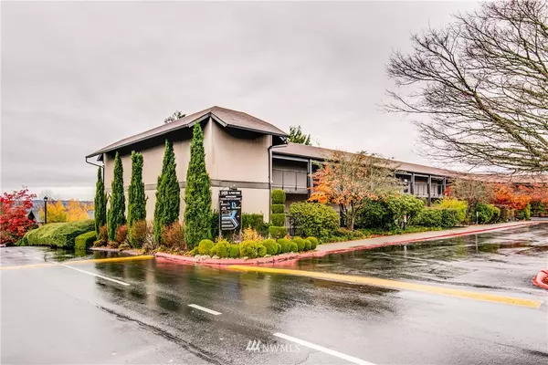 1425 S Puget DR #303, Renton, WA 98055