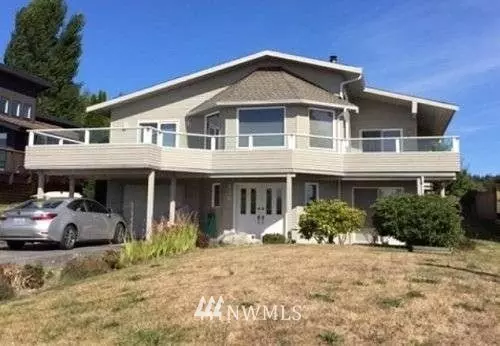 636 Highland DR, Point Roberts, WA 98281