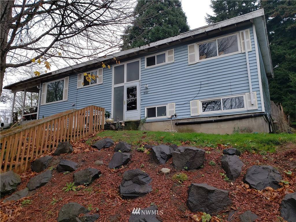 7506 21st AVE SW, Seattle, WA 98106