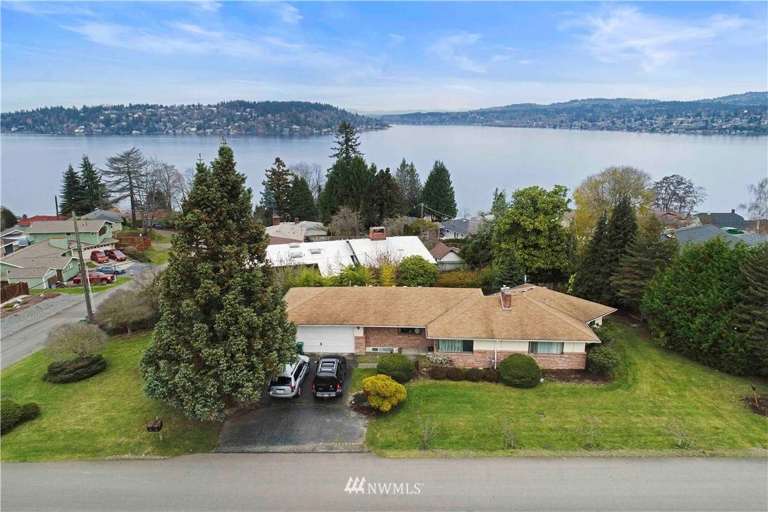 10432 Crestwood DR S, Seattle, 98178