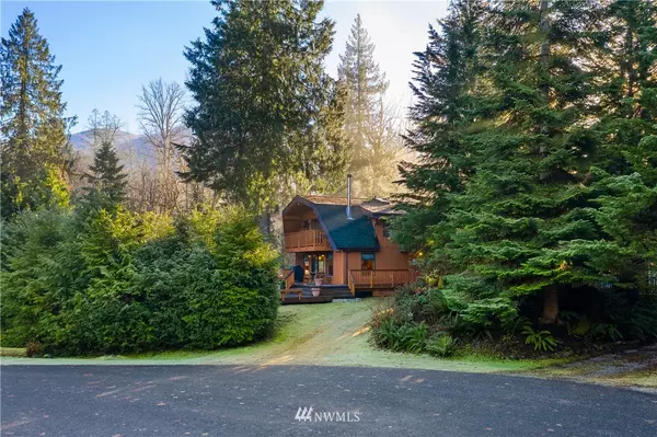 11045 Jagged LN, Deming, WA 98244